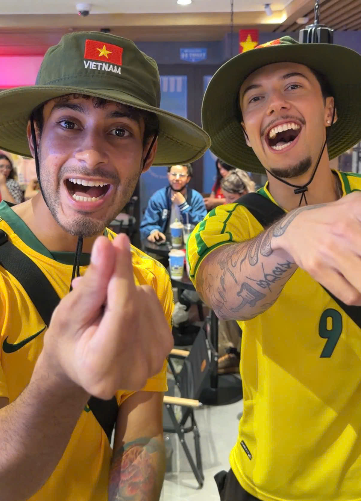 Đêm không ngủ vì World Cup của người nước ngoài ở Việt Nam