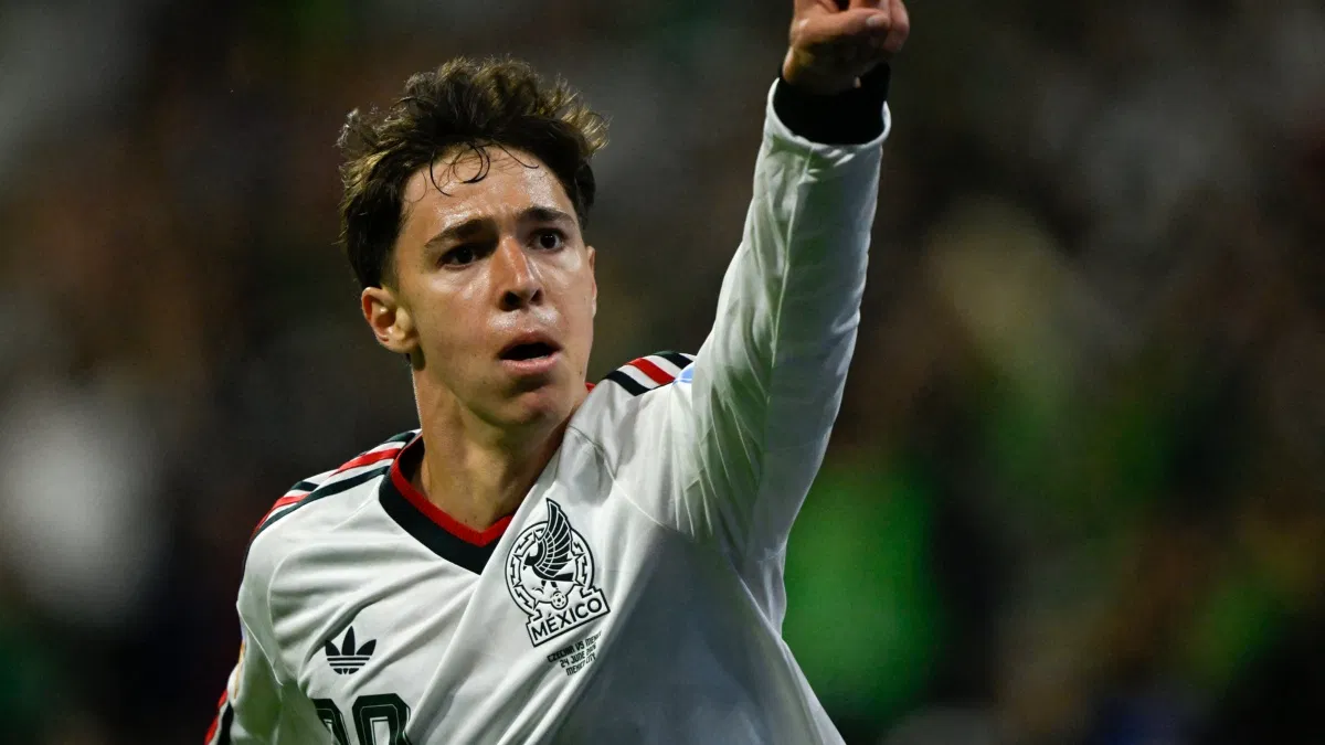 Tilón Chávez explotó de emoción tras el gol de su hijo con México en el ...