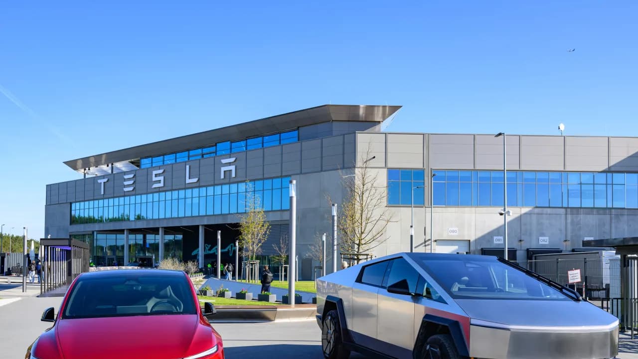 TSLA stock dips — Tesla gears up to ramp European production to 7,500 ...