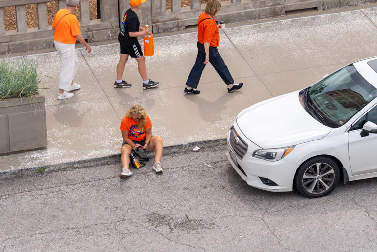 Dutch fans take over Kansas City streets to cheer on the Netherlands