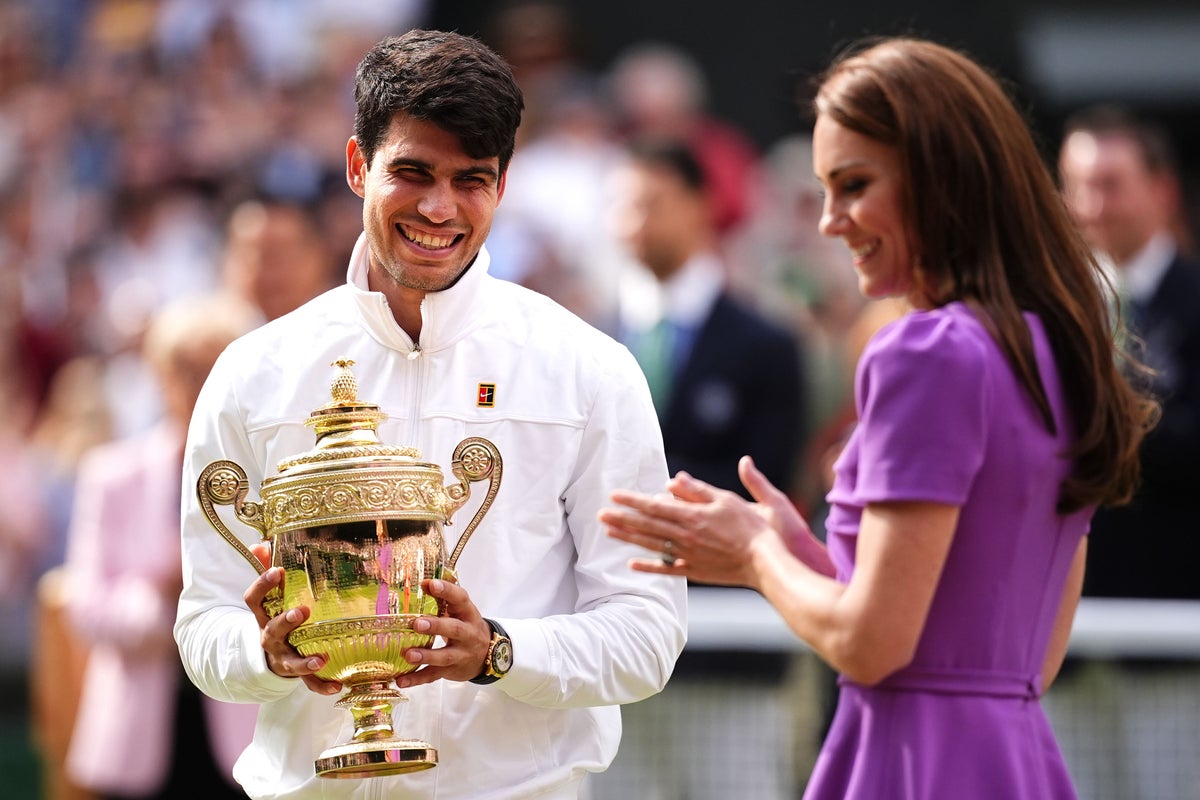 Why is Carlos Alcaraz not playing Wimbledon?
