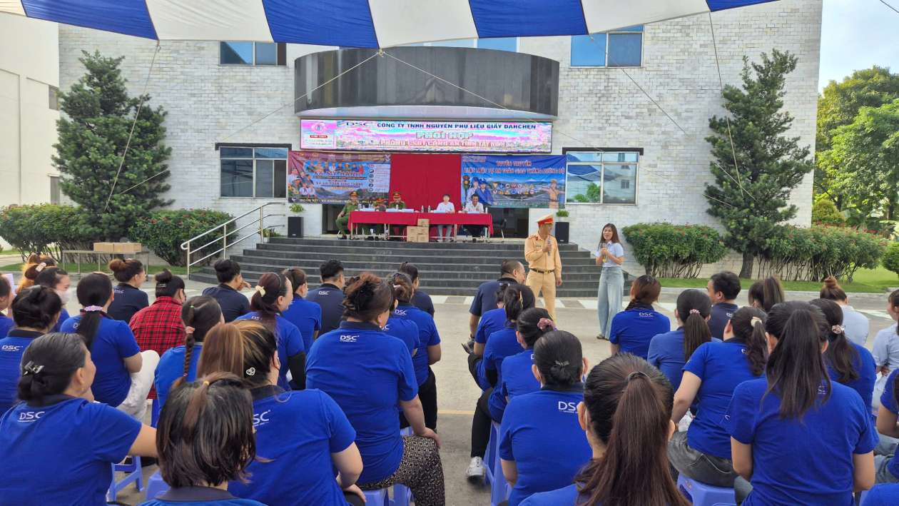 Tuyên truyền pháp luật giao thông cho hơn 300 công nhân tại Tây Ninh