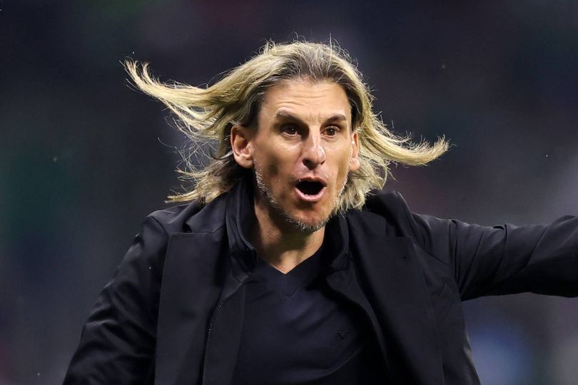 El seleccionador del Mundial dimite inmediatamente después de ser noqueado.