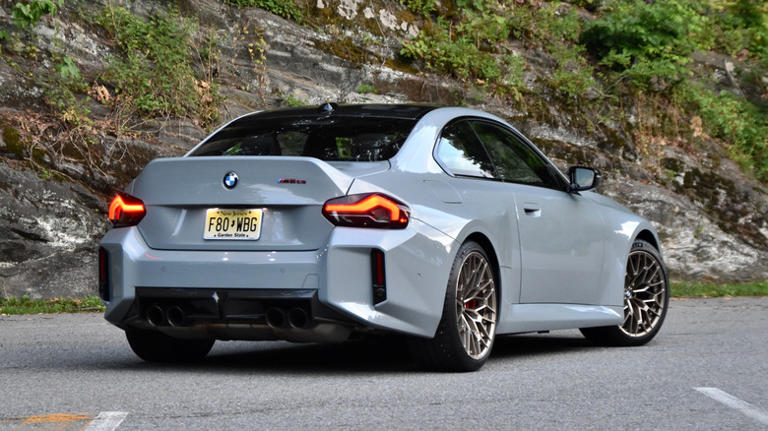 The sharper, quicker 2026 BMW M2 CS is an (expensive) gift to driving ...