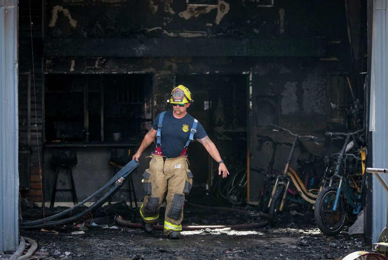 Austin firefighters contain lithium-ion battery fire at Mod Bikes warehouse