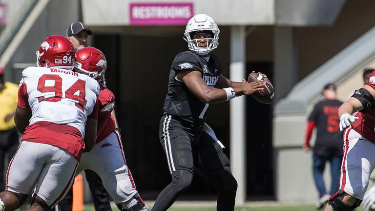 EA SPORTS College Football 27 gives Arkansas fans first look at the ...