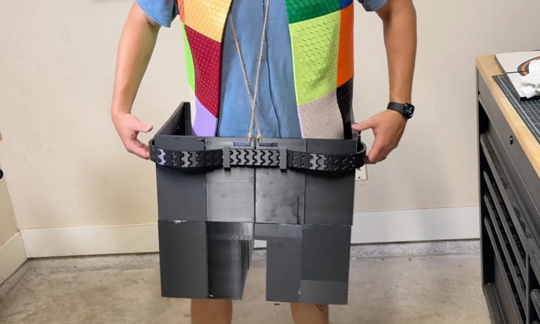 A YouTuber 3D printed an entire outfit, but the comfort and cost are ...