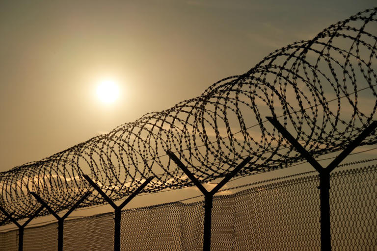 Federal prisons housing thousands of inmates to close in US