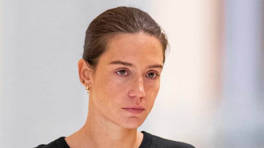 ad-le-exarchopoulos-en-plein-proc-s-contre-son-ex-compagnon-doums