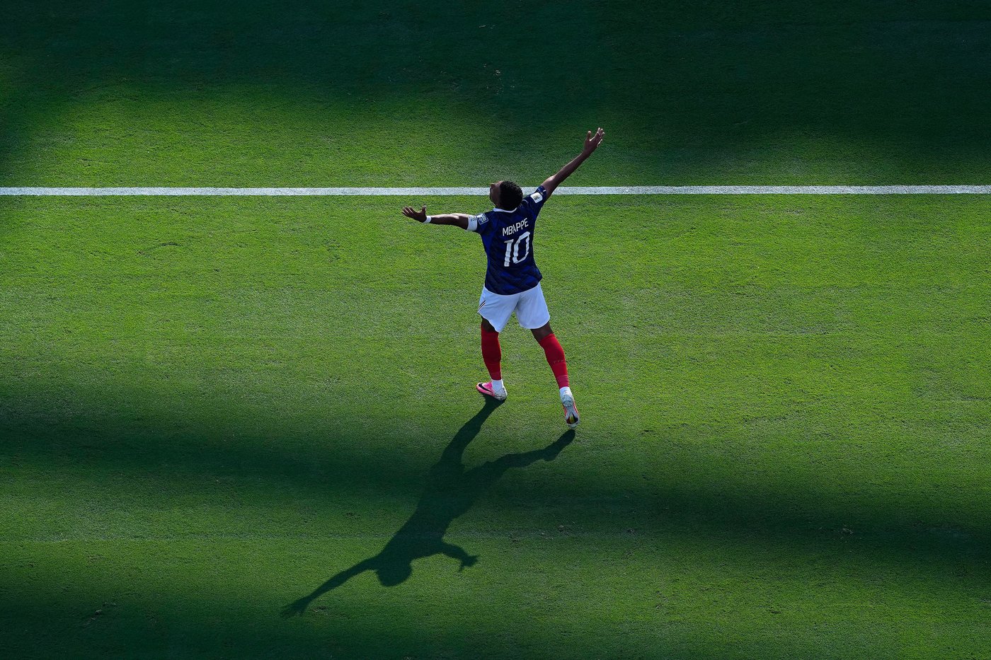 One extraordinary photo: France’s Kylian Mbappe stands alone