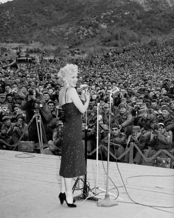 48 Rarely Seen Archive Photos Of Classic Hollywood Icons
