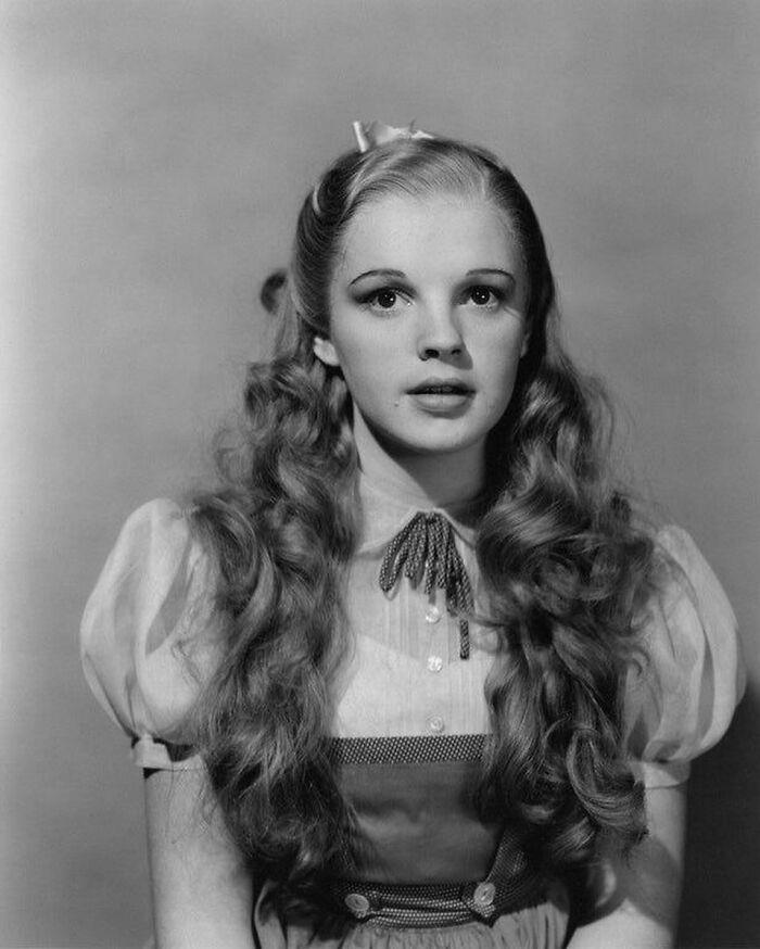 48 Rarely Seen Archive Photos Of Classic Hollywood Icons