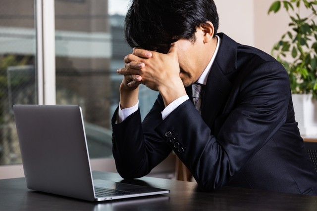 情シス担当者の8割超「触りたくないシステムがある」古すぎるシステムによる「心理的・実務的な疲弊」って?