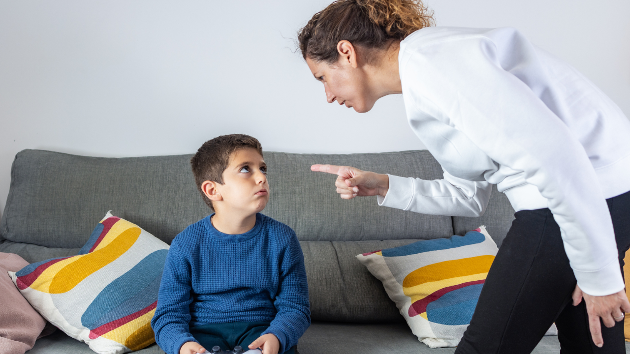 Psychology says children stop sharing problems after parents repeatedly ...