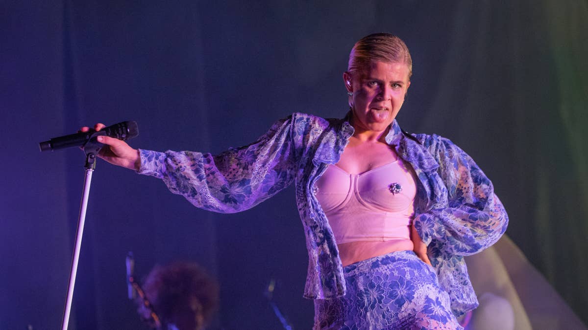Robyn's 'Dancing on My Own' breaks streaming records 16 years after release