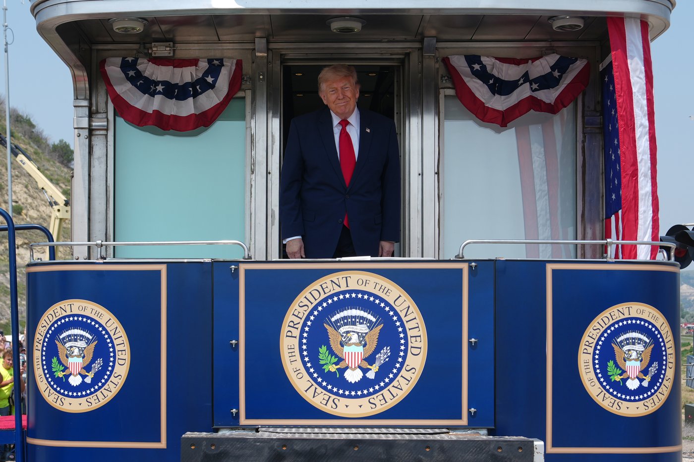 Trump visits newly built Theodore Roosevelt Presidential Library in ...