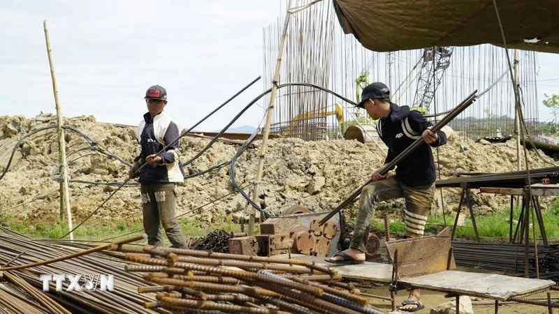Chạy đua tiến độ trên đại công trường cao tốc Quy Nhơn-Pleiku