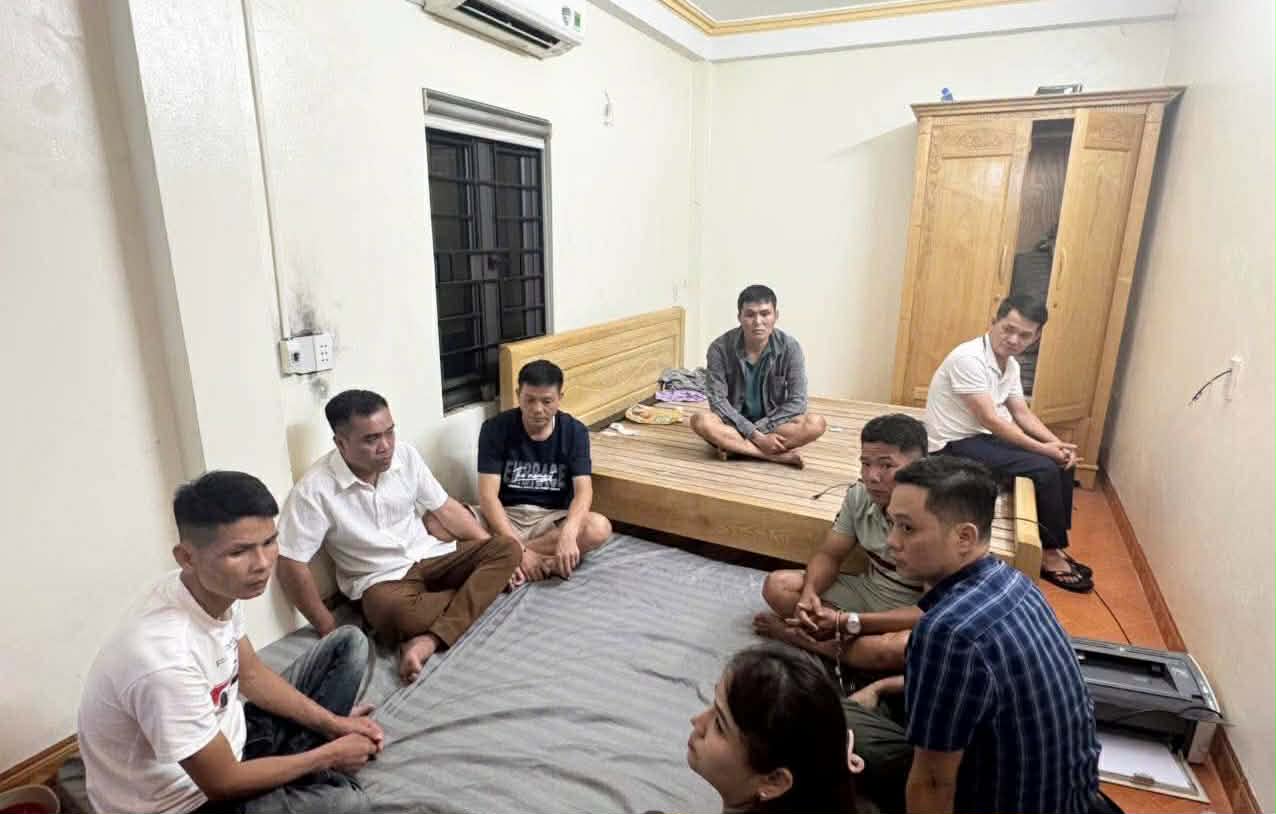 Triệt xóa tụ điểm đánh bạc trong nhà nghỉ ở Tuyên Quang, bắt 7 đối tượng
