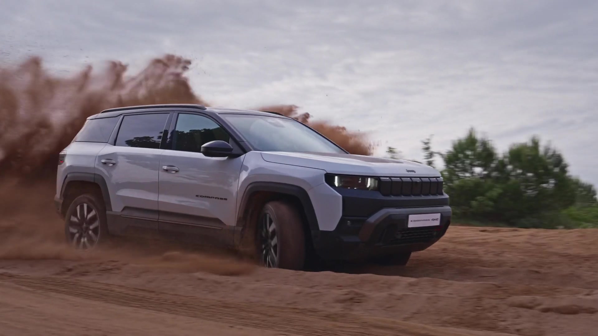 New Jeep Compass 4xe - No ground off limits