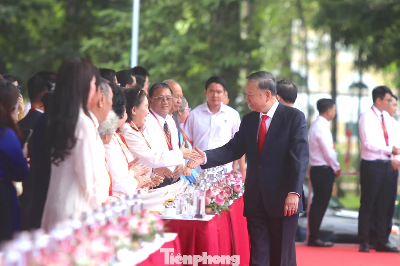 Tổng Bí thư, Chủ tịch nước Tô Lâm nêu 6 nhiệm vụ trọng tâm TPHCM cần thực hiện