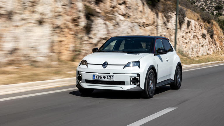 Στην Ελλάδα το αναβαθμισμένο Renault 5 E-Tech Electric - Όλες οι αλλαγές
