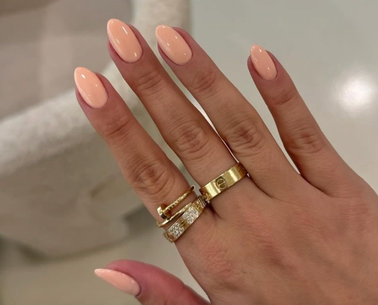 Cómo pintarse las uñas para rejuvenecer las manos: manicuras ideales ...