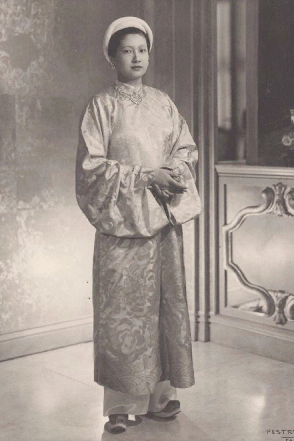 Tăng Thanh Hà đóng phim 'Hoàng hậu cuối cùng'
