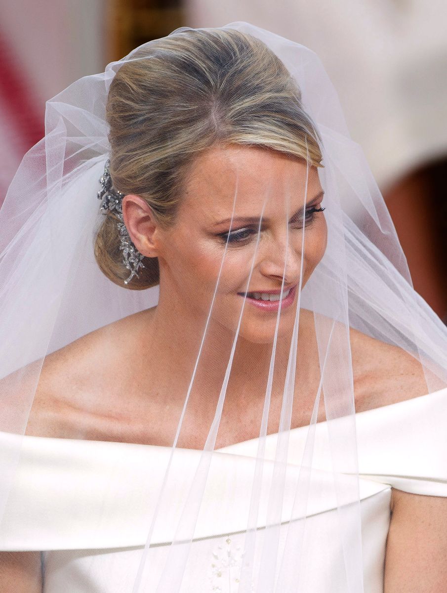 princess charlene wedding dress designer  Today the fashion world bids farewell to Giorgio Armani, master of  elegance and timelessness. Princess Charlene of Monaco, whose iconic wedding  dress was designed by the designer, carries the memory of