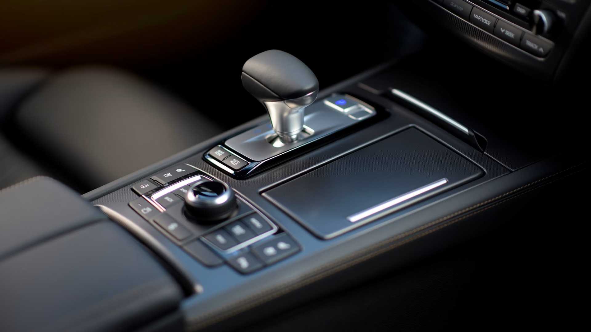 2017 Genesis G80 interior shot showing console