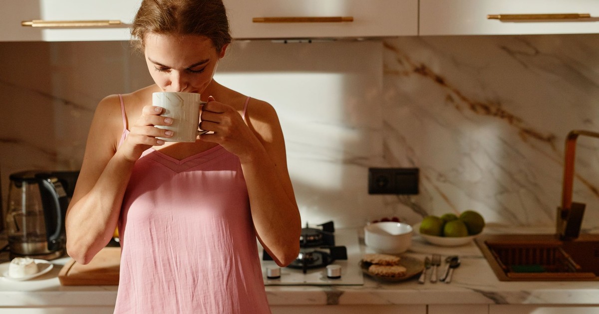 Scientists studied tea, coffee, and bone health for 10 years - one drink came out ahead