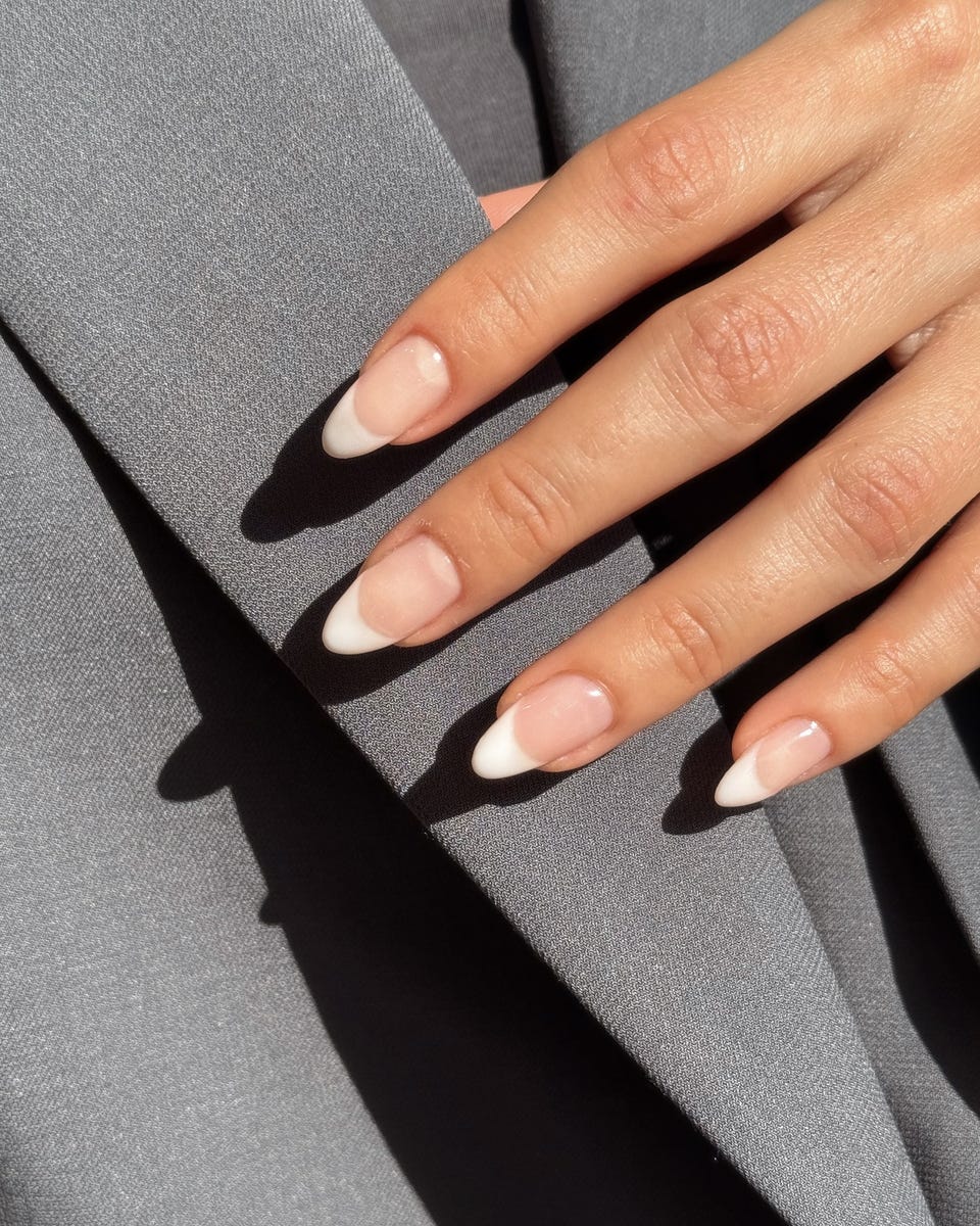 french-nails-white-summer.jpg