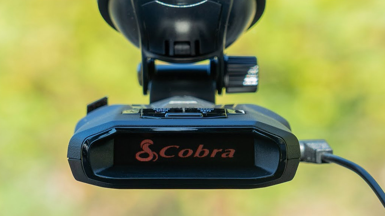 Uniden R4 drops to $299: Best radar detector deal
