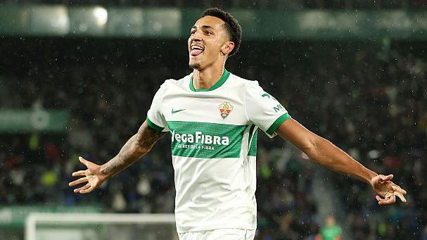 Bournemouth in talks for Elche striker Rodriguez
