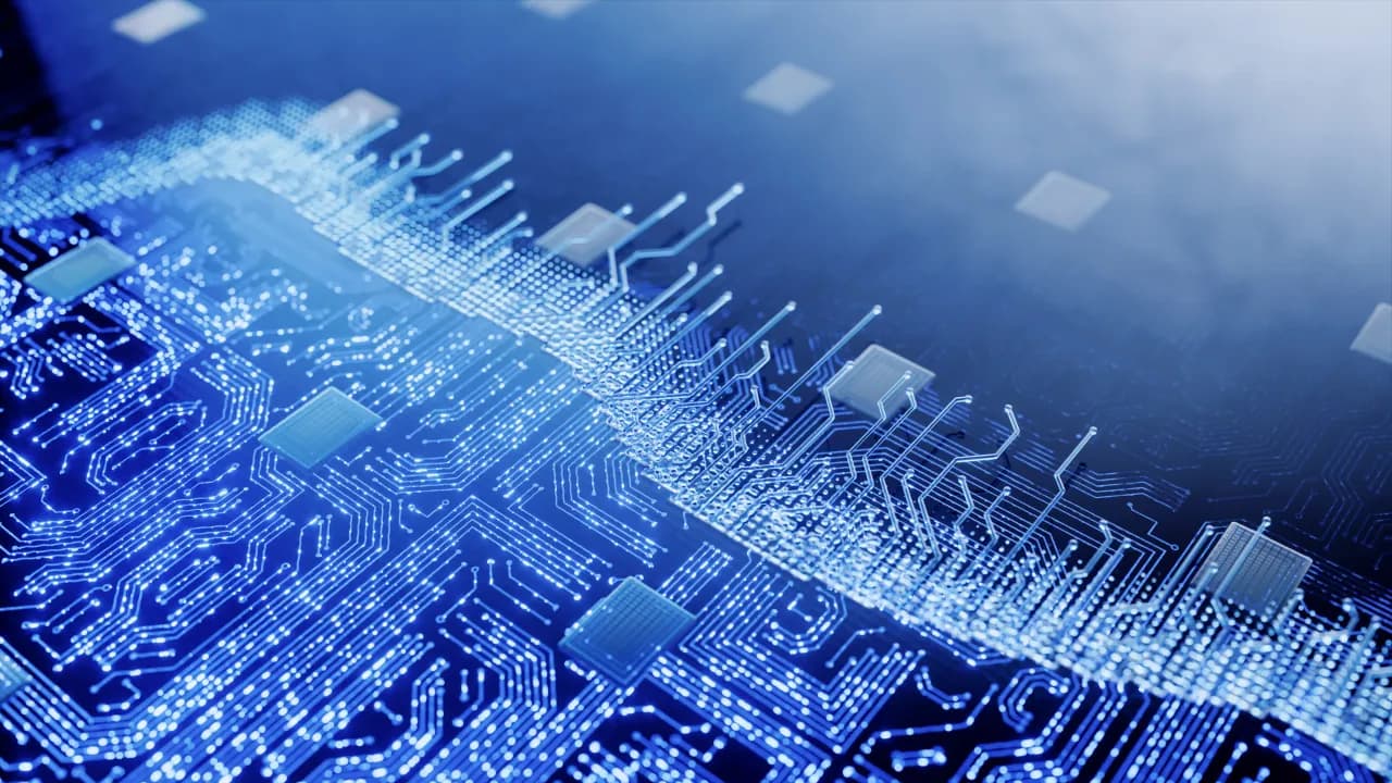 Semiconductors overtake MAG 7 in H1: Goldman believes investors ...