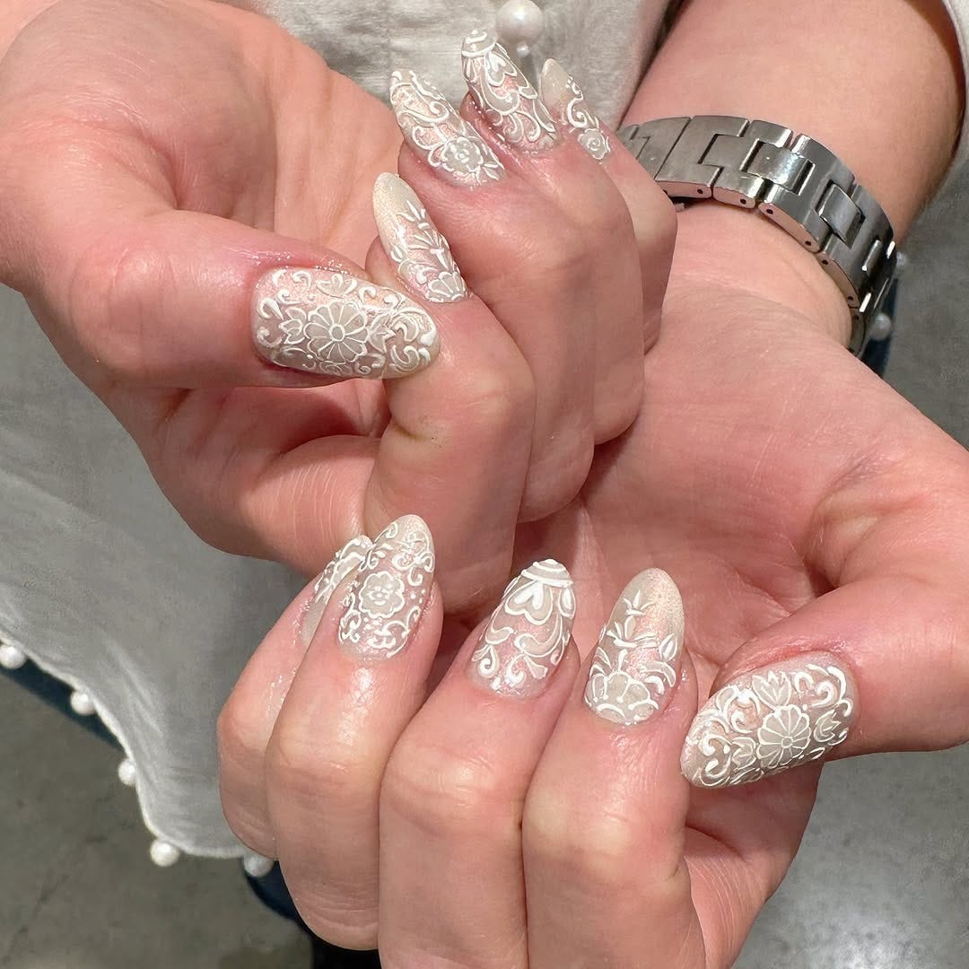 lace-nails-akiko.jpg