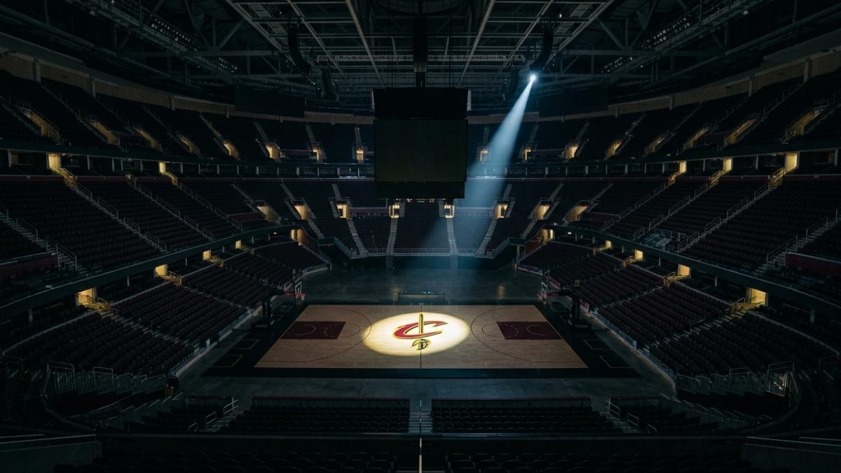 Cleveland Cavaliers could rescue their quiet offseason with one perfect