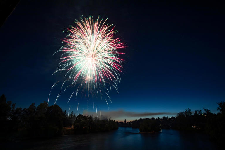 Here are 6 places to see Fourth of July fireworks in Lane County