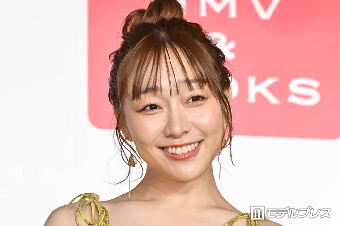 須田亜香里 10cmカットで魅せた 大人ボブの新鮮さ