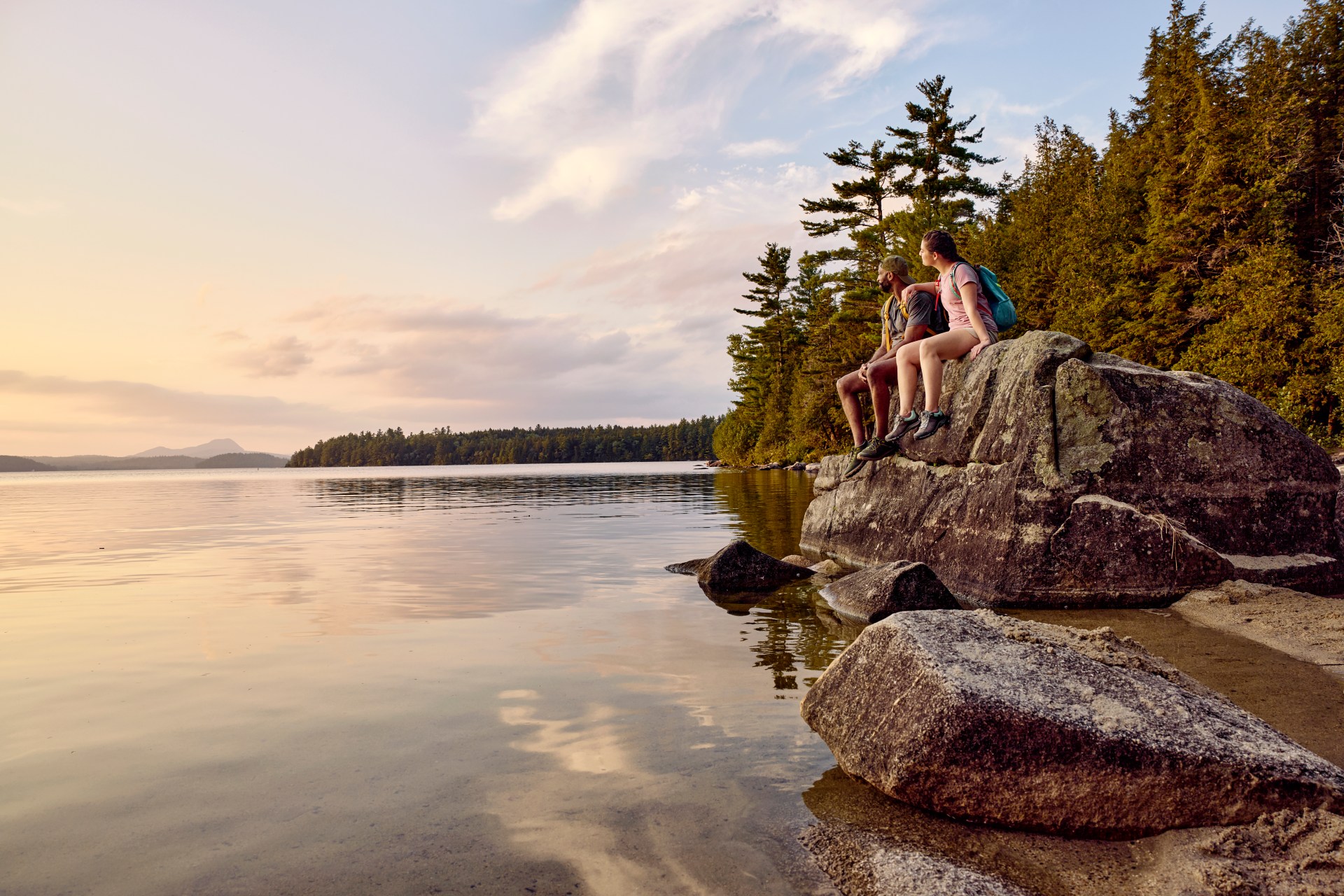 Why not eat your dinner perched on a rocky outcrop, looking across the waves to the pine-covered islands?