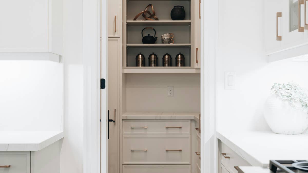 Revive your antique door: Simple DIY tips for restoration success