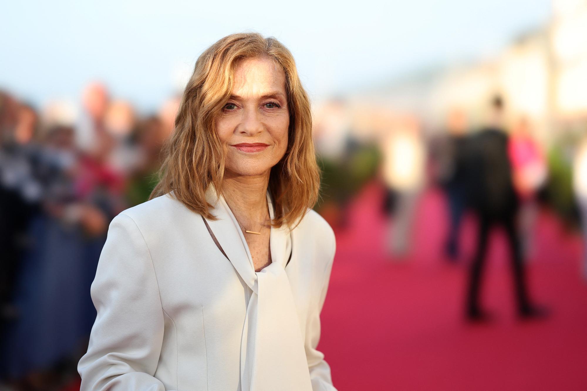 Isabelle Huppert devient la première femme à présider la Cinémathèque ...