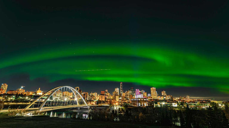 northern-lights-are-forecast-to-be-visible-in-most-parts-of-canada-tonight