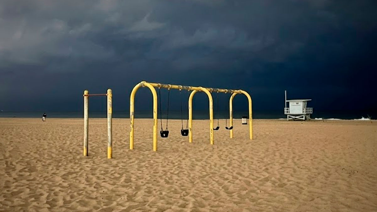 89 haunting photos of liminal spaces that feel like a bad dream