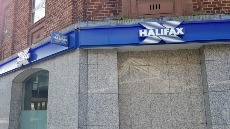 Lloyds confirms plan to scrap 173-year-old Halifax brand