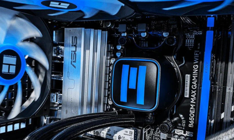 This $1,299 gaming PC wants to be a Steam Machine without waiting for Valve