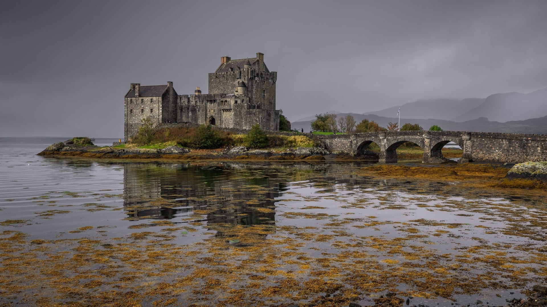 Are you a fan of Outlander? In Scotland, this castle seems straight out ...