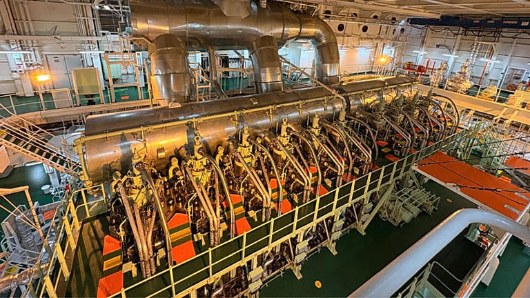 CMA CGM deploys world's largest LNG-powered container ship on Asia ...