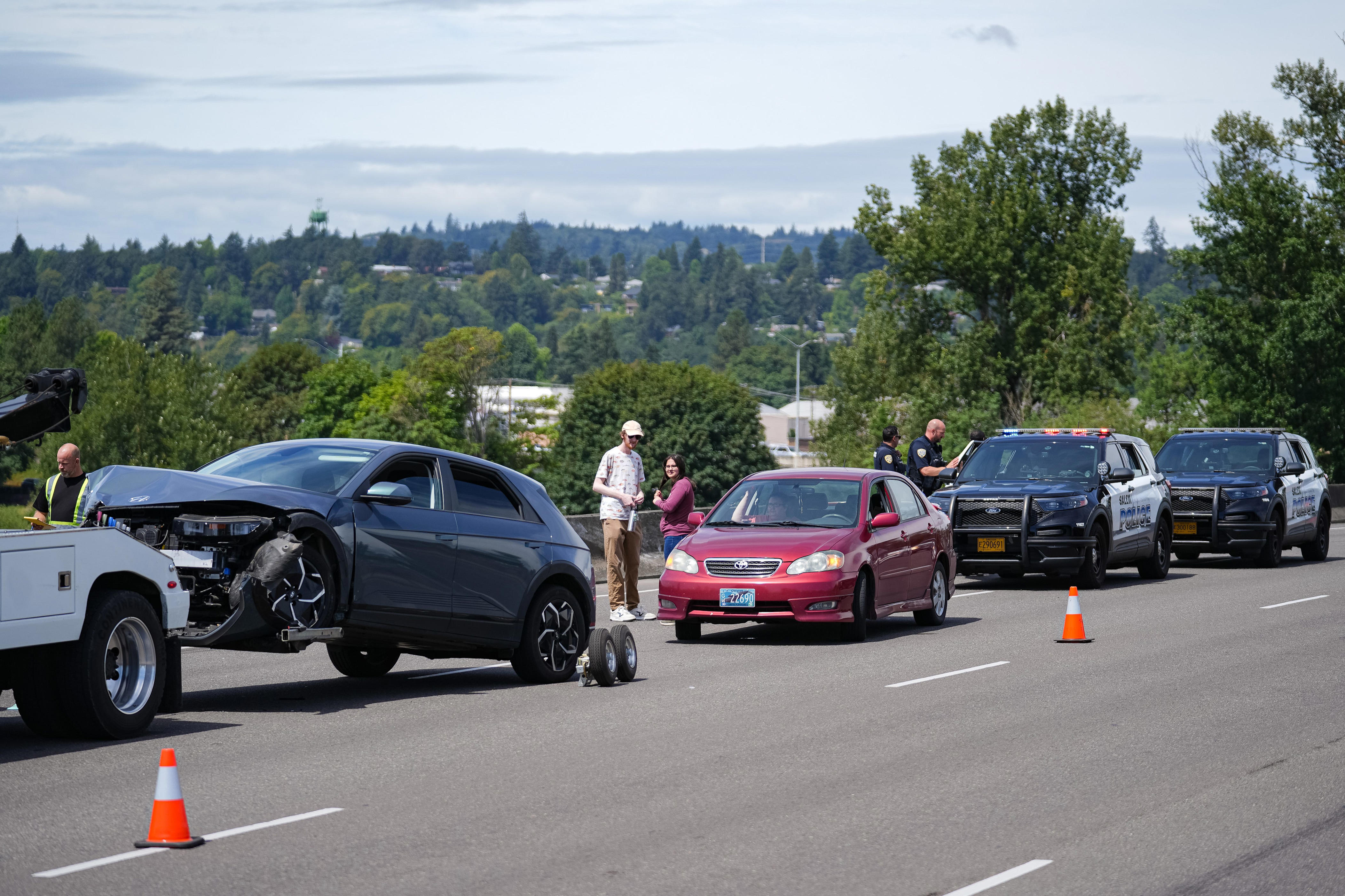 Salem man arrested in Center Street Bridge crash that snarled traffic