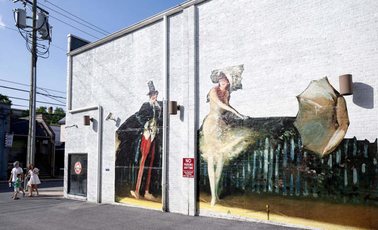 19 murals in downtown State College celebrate America's 250th year ...