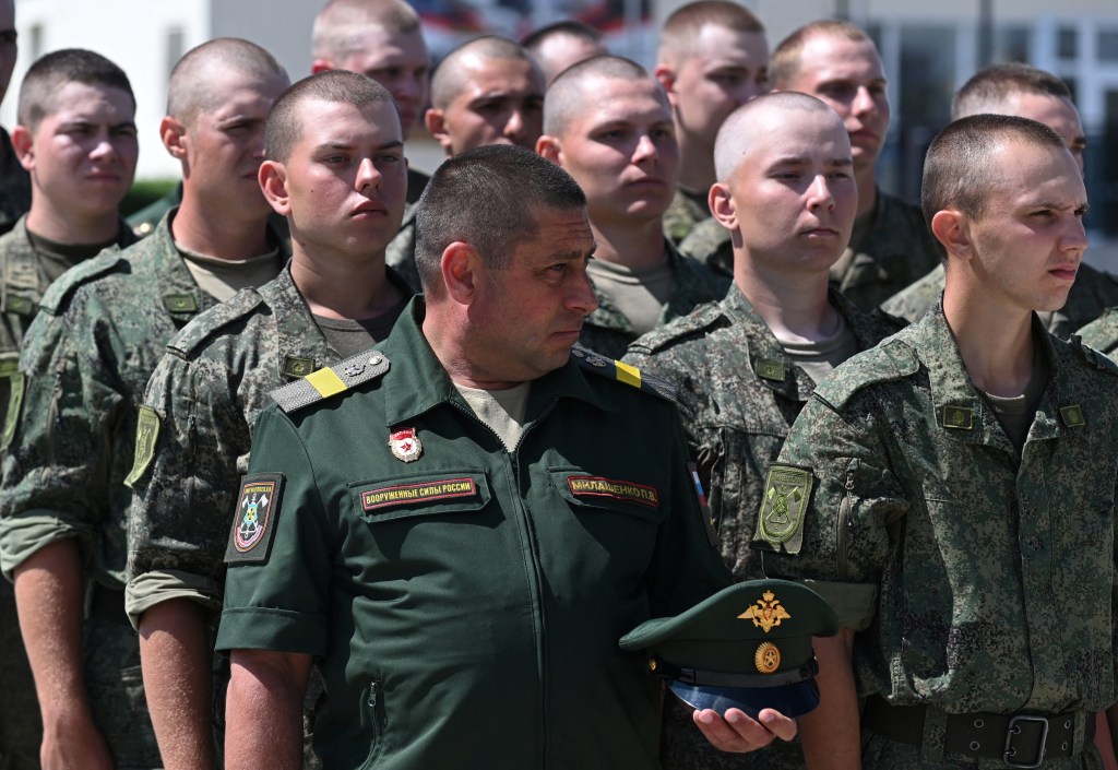 Russia losing 8 troops for every 1 Ukranian soldier killed as army ...
